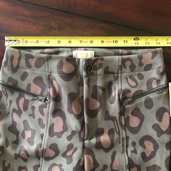NWT. Anthropologie Leopard Sueded Slim Pants sz 4 - Picture 9 of 12